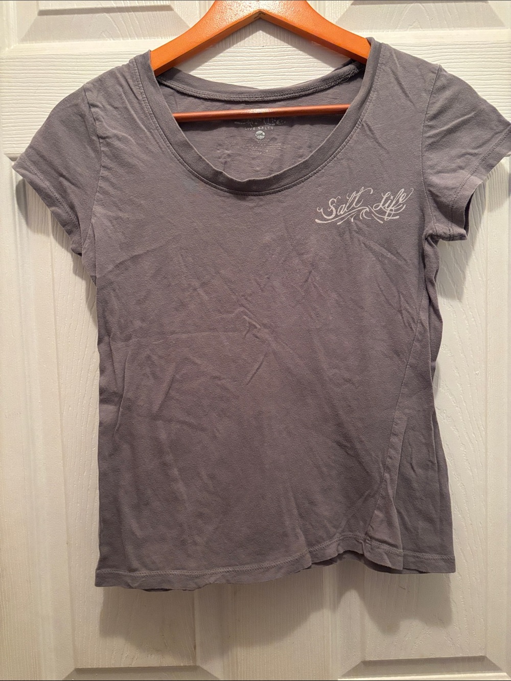Salt Life Women's Scoop Neck Tee in Gray